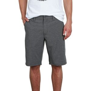 NWT SURF N' TURF STATIC HYBRID SHORTS charcoal